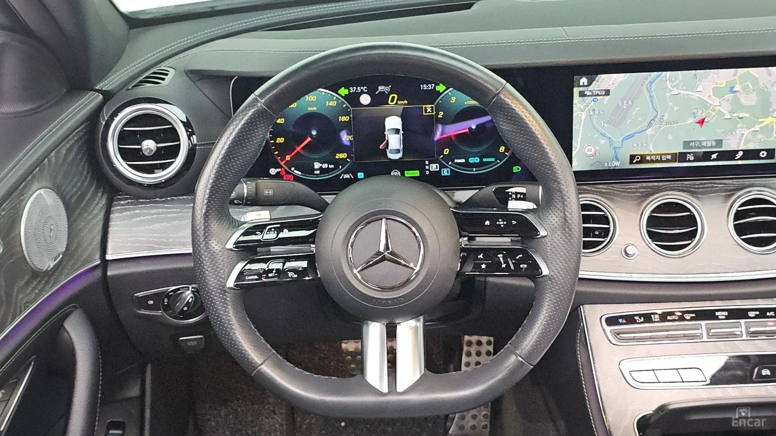 Mercedes-Benz E 350 4MATIC/AMG-LINE/FULL-ASSISTS, снимка 7 - Автомобили и джипове - 55614787