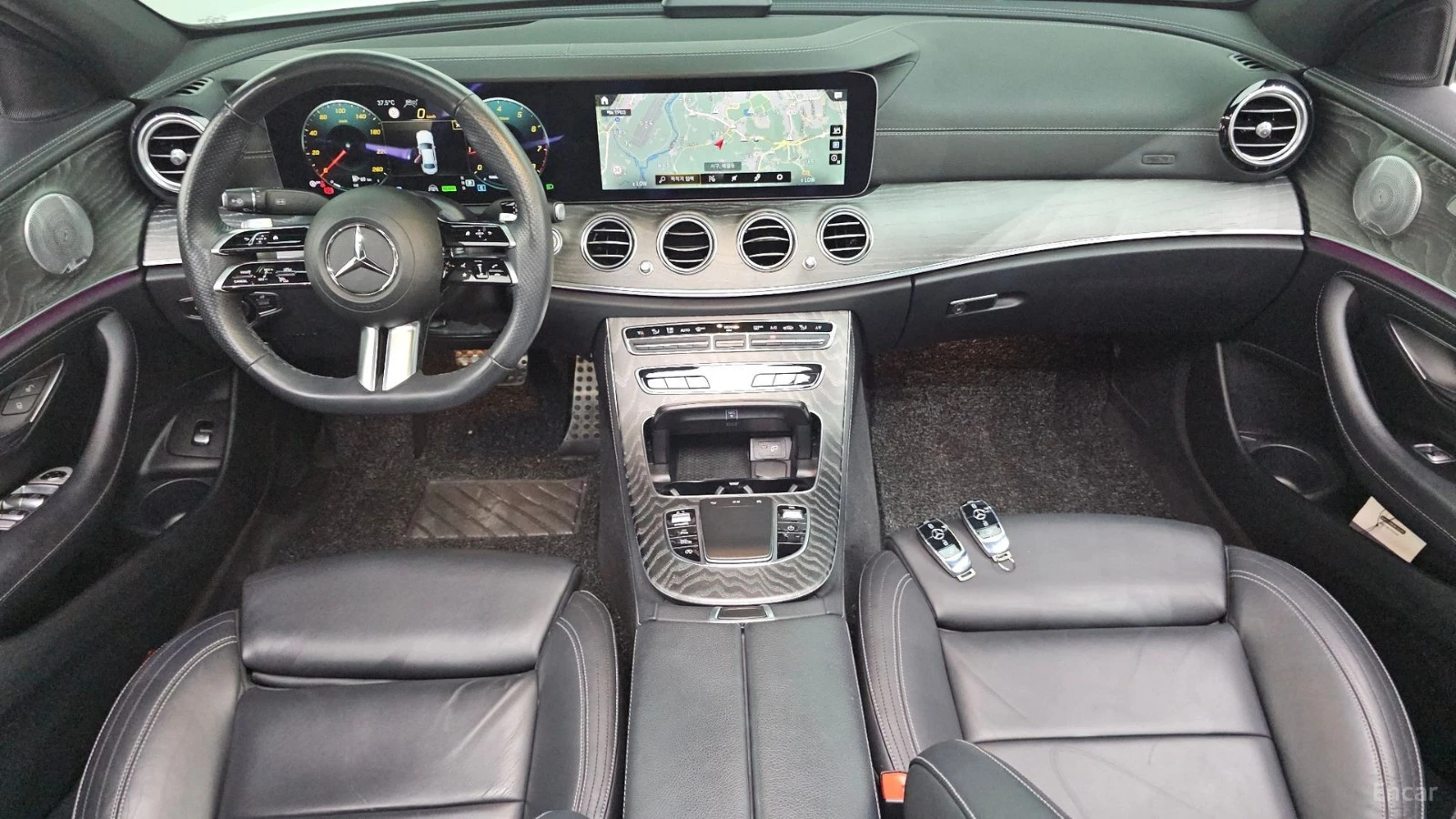 Mercedes-Benz E 350 4MATIC/AMG-LINE/FULL-ASSISTS, снимка 6 - Автомобили и джипове - 55614787
