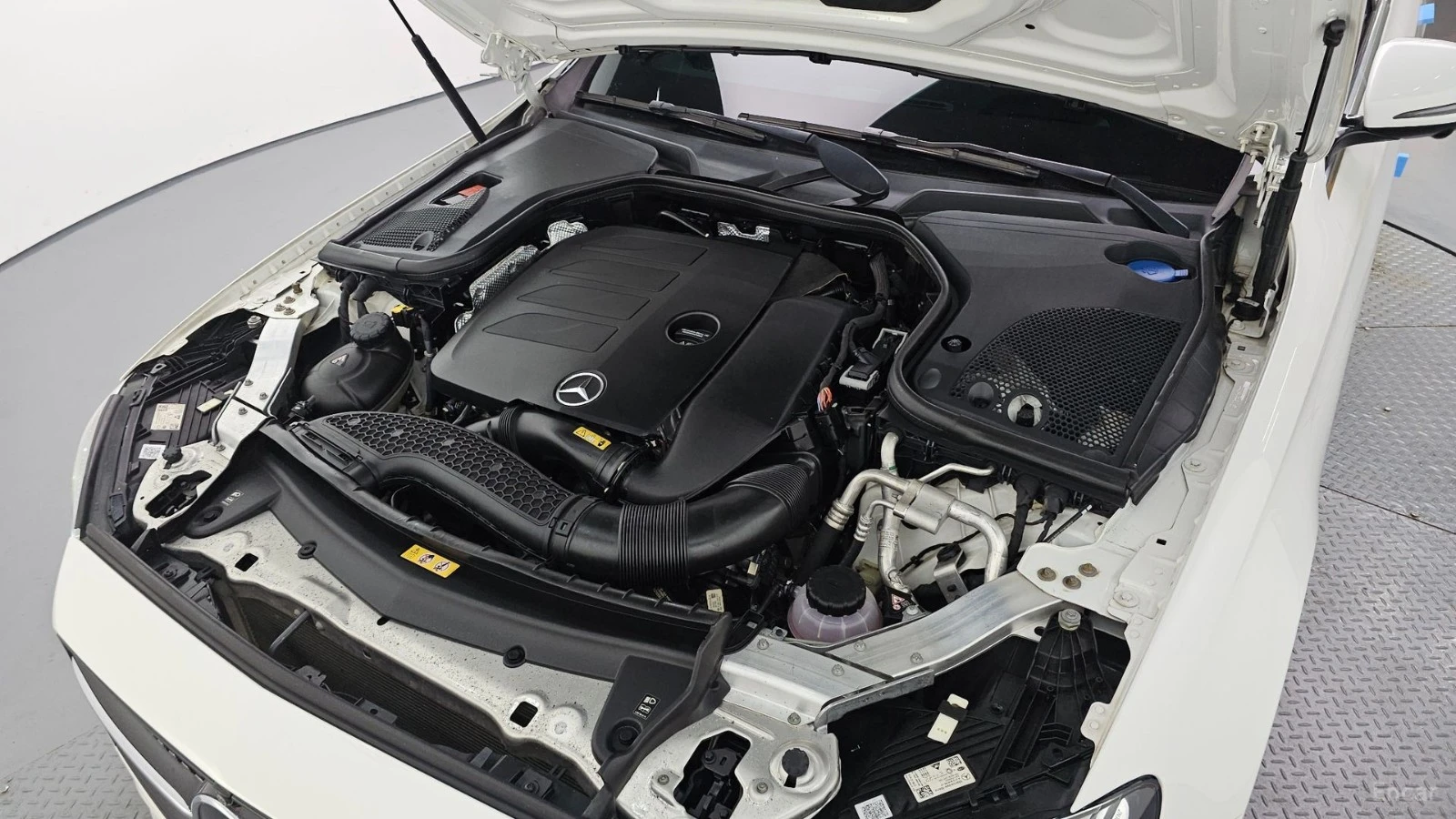Mercedes-Benz E 350 4MATIC/AMG-LINE/FULL-ASSISTS, снимка 17 - Автомобили и джипове - 55614787