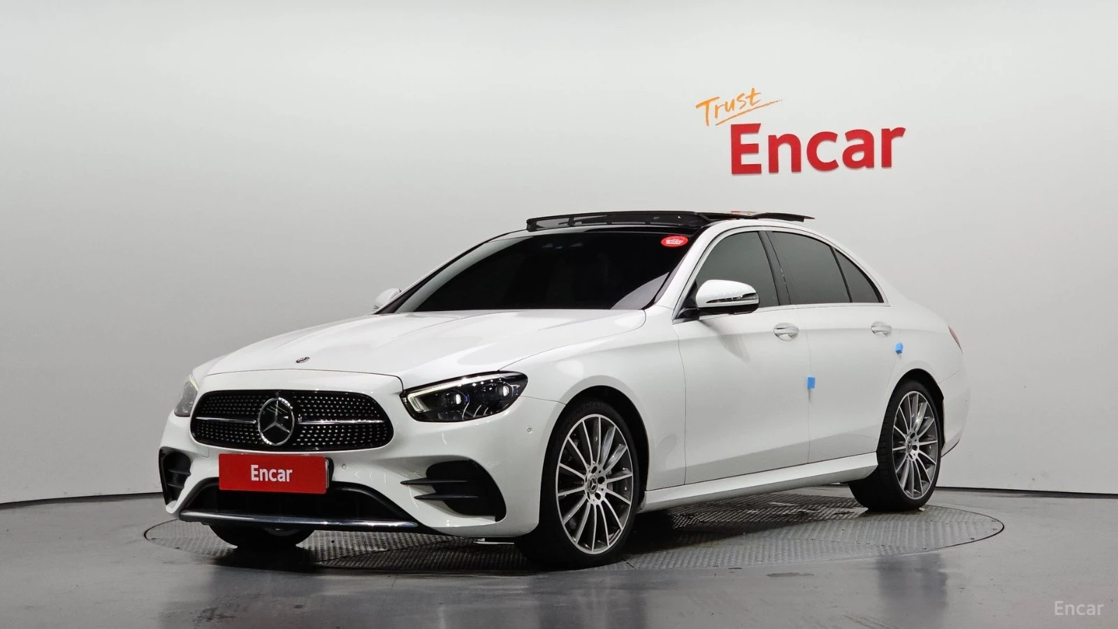 Mercedes-Benz E 350 4MATIC/AMG-LINE/FULL-ASSISTS