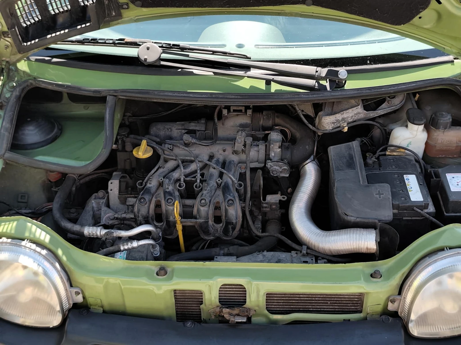 Renault Twingo 1.2i, снимка 14 - Автомобили и джипове - 56008145