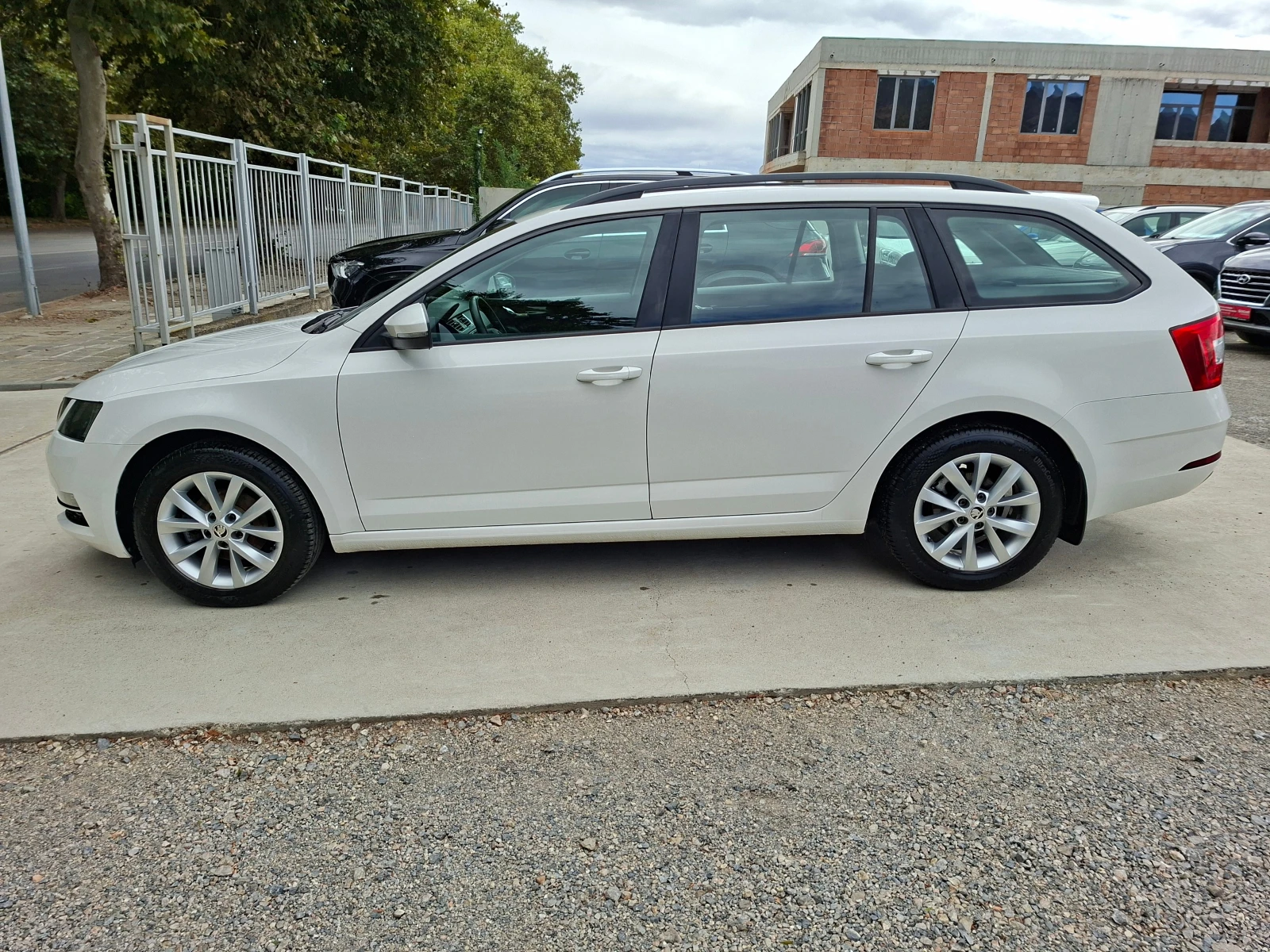 Skoda Octavia 1.6/116KS, снимка 4 - Автомобили и джипове - 56196816