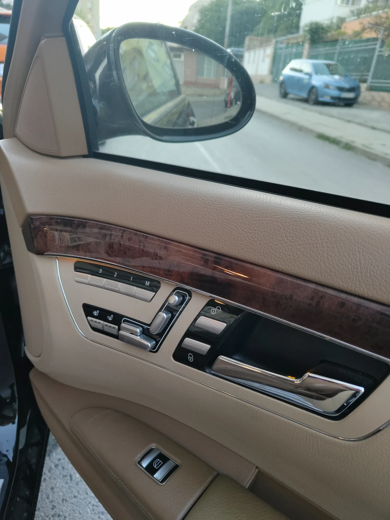 Mercedes-Benz S 500 Бензин+ ГАЗ, снимка 9 - Автомобили и джипове - 56252400
