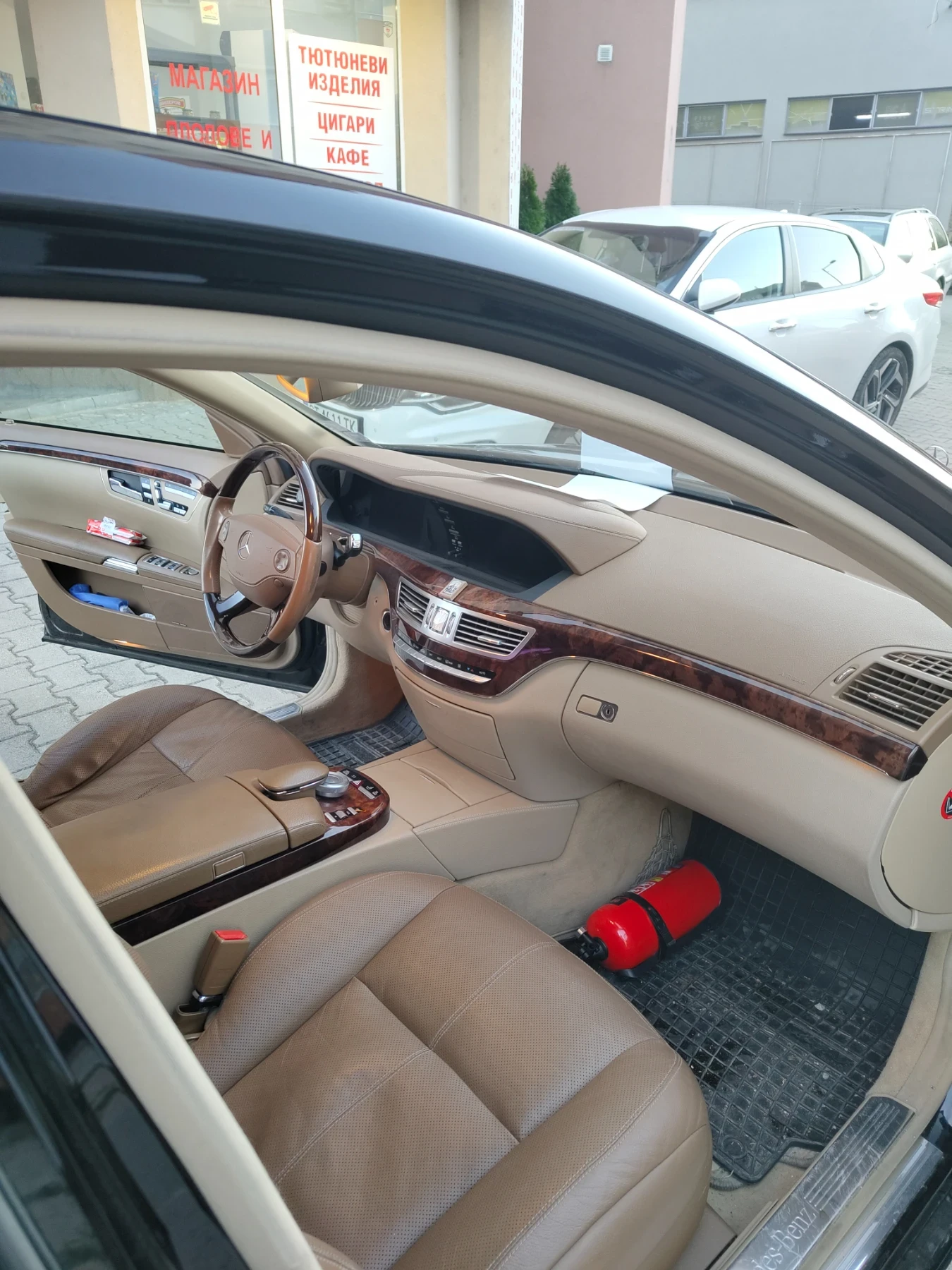 Mercedes-Benz S 500 Бензин+ ГАЗ, снимка 8 - Автомобили и джипове - 56252400