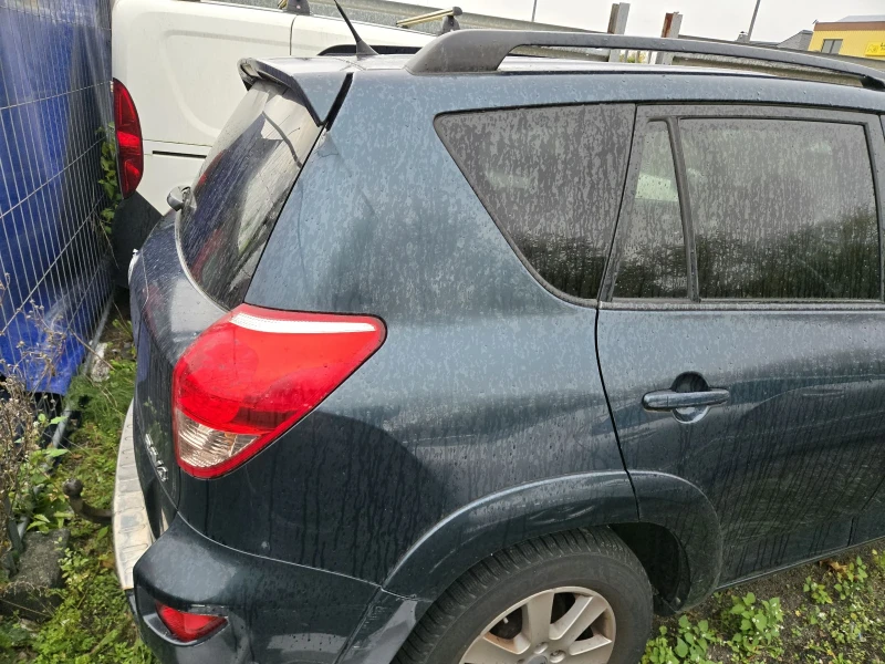 Toyota Rav4, снимка 3 - Автомобили и джипове - 48152037