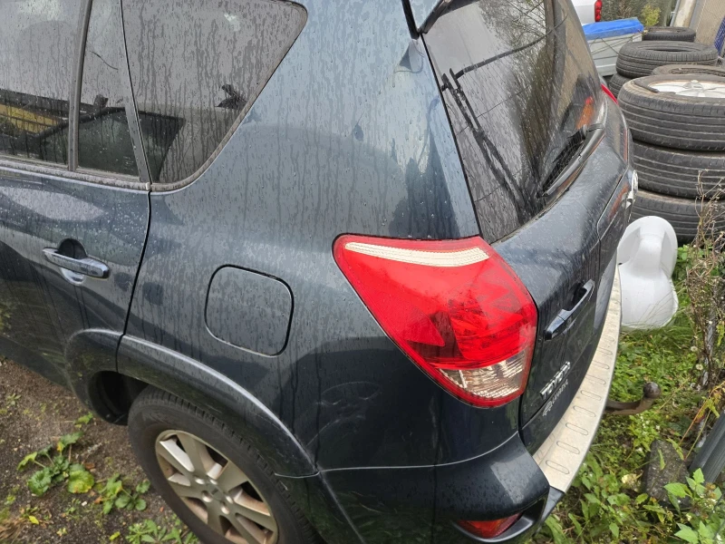 Toyota Rav4, снимка 4 - Автомобили и джипове - 48152037