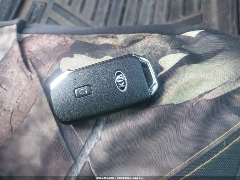 Kia Telluride 3.8L V-6 DI, DOHC, VVT, 291HP All Wheel Drive, снимка 3 - Автомобили и джипове - 52836405