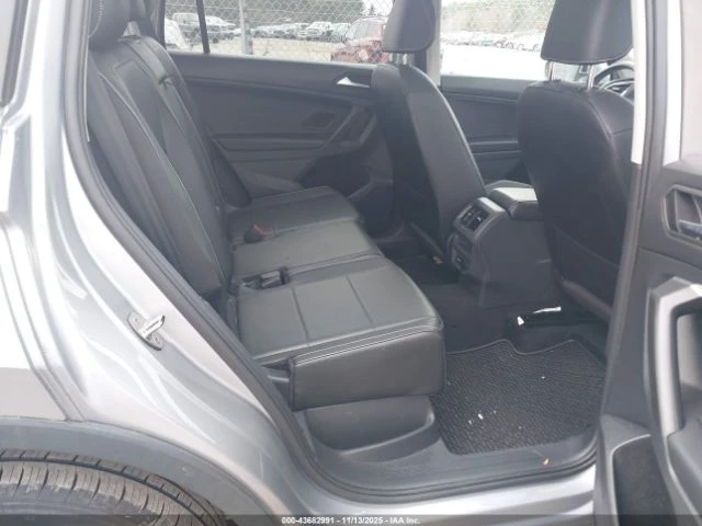 VW Tiguan ПОДГРЕВ* КАМЕРА* КЕЙЛЕС* LANE* ASSIST, снимка 8 - Автомобили и джипове - 53036225
