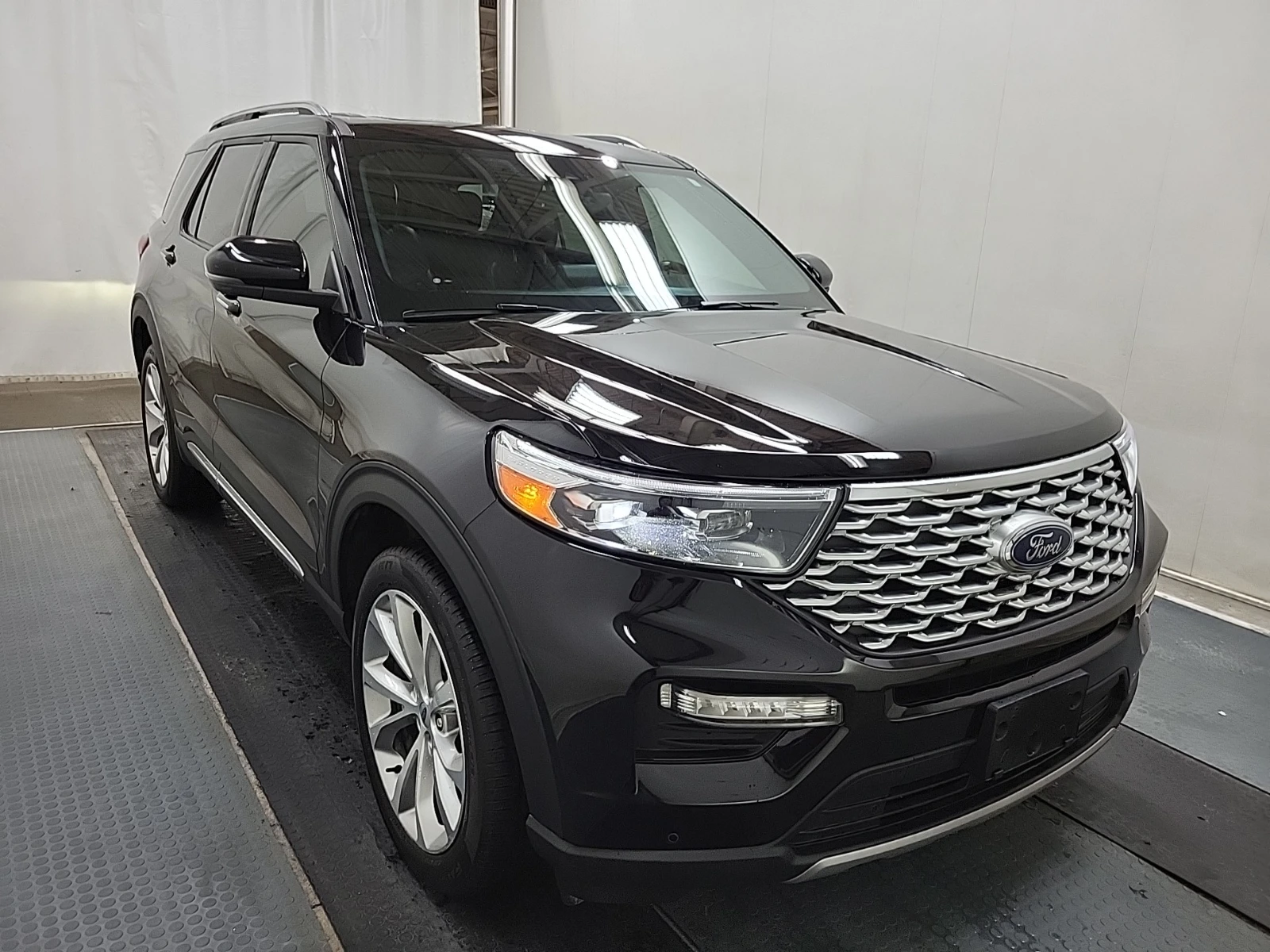 Ford Explorer * PLATINUM * AWD * CARFAX * АВТОКРЕДИТ - изображение 2