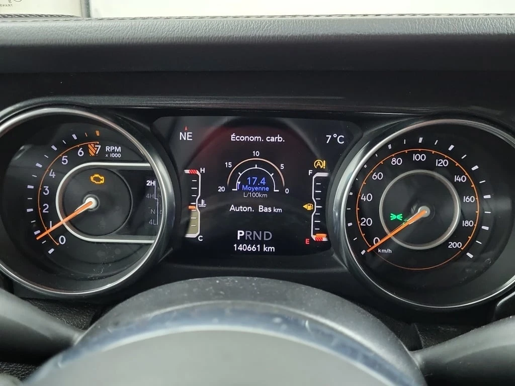 Jeep Wrangler * Sahara Altitude * CARFAX * БЕЗ ПЪРВОНАЧАЛНА ВНОС - изображение 8