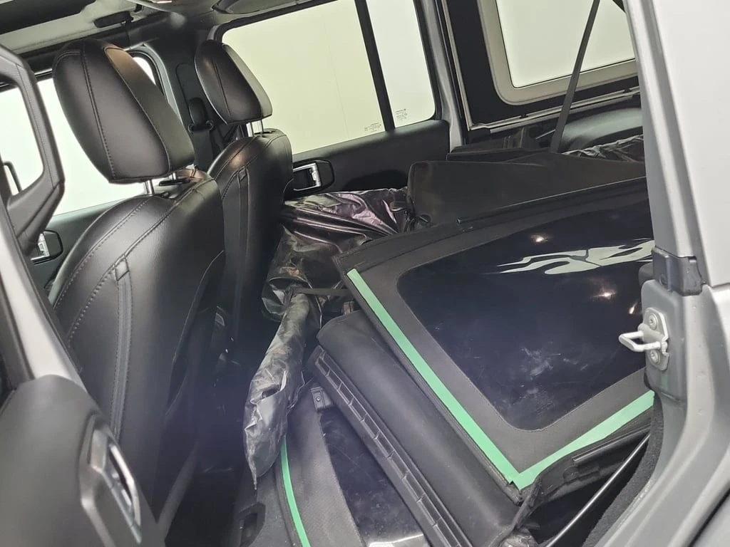 Jeep Wrangler * Sahara Altitude * CARFAX * БЕЗ ПЪРВОНАЧАЛНА ВНОС - изображение 3