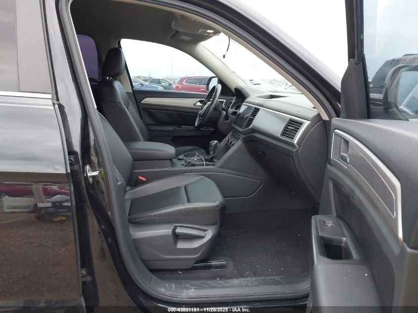 VW Atlas 2l Volkswagen 2.0T Se - изображение 5