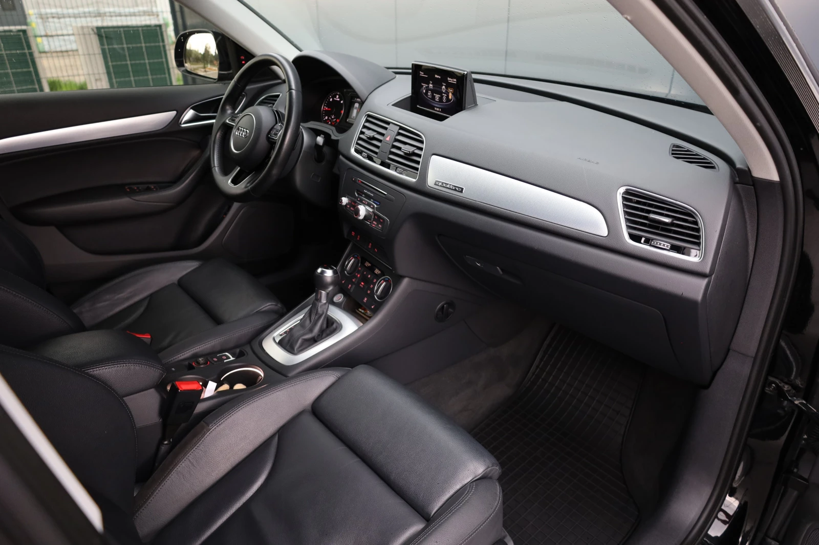 Audi Q3 FACELIFT* S-LINE* KEYLESS GO* LED LIGHT* NAVI* , снимка 14 - Автомобили и джипове - 54485287