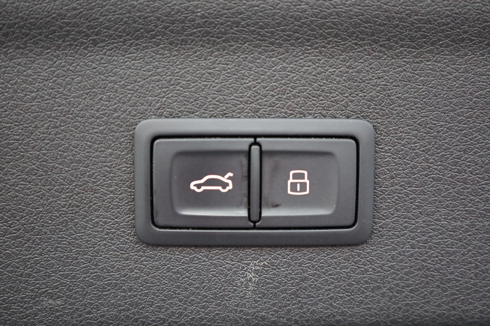 Audi Q3 FACELIFT* S-LINE* KEYLESS GO* LED LIGHT* NAVI* , снимка 16 - Автомобили и джипове - 54485287