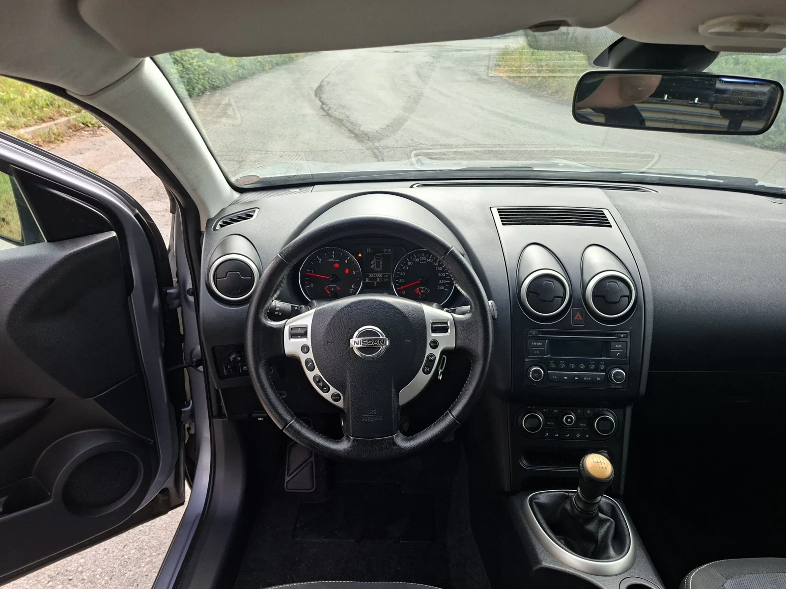 Nissan Qashqai 1.5 TDCI, снимка 11 - Автомобили и джипове - 54759820