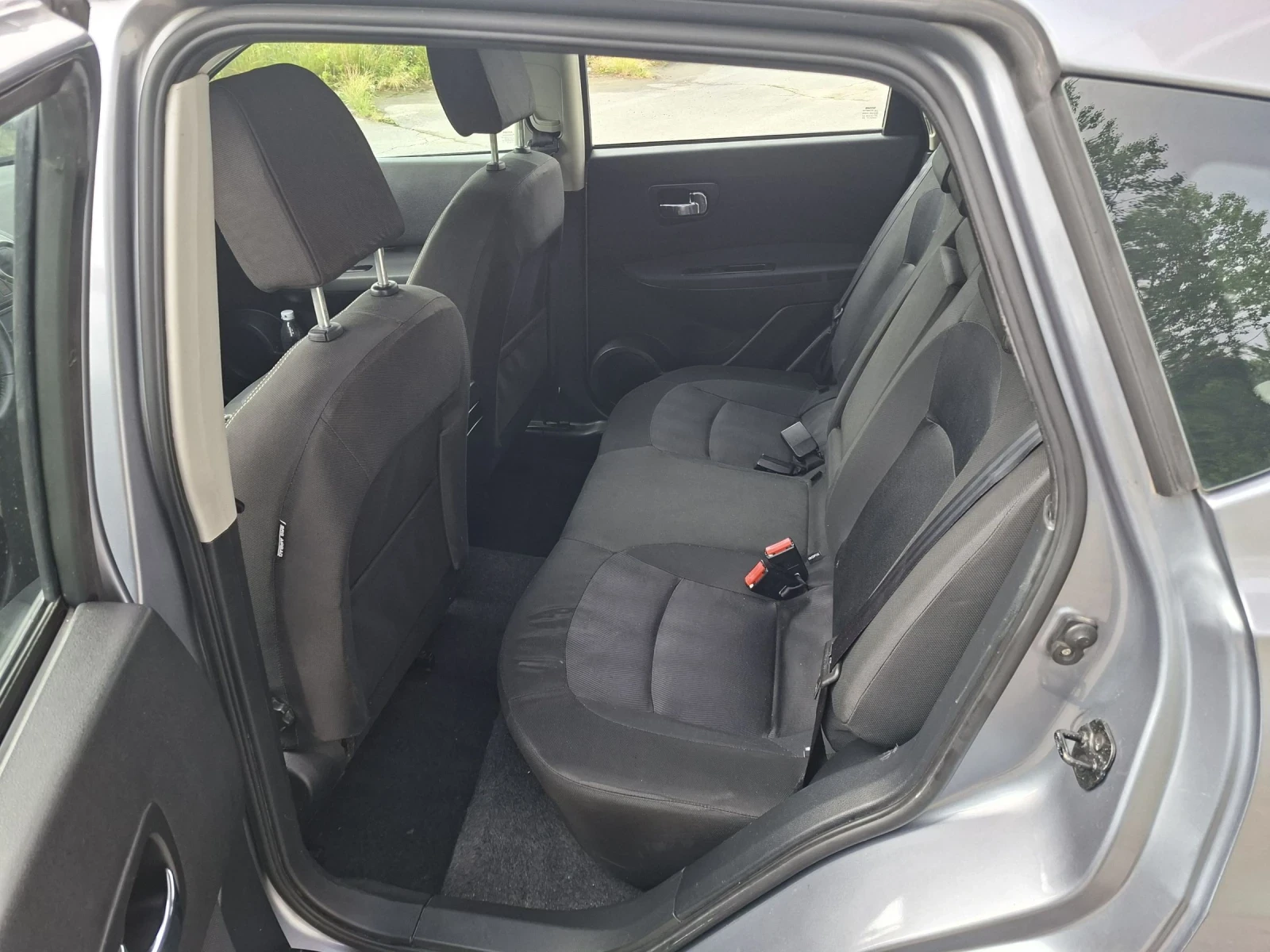 Nissan Qashqai 1.5 TDCI, снимка 12 - Автомобили и джипове - 54759820