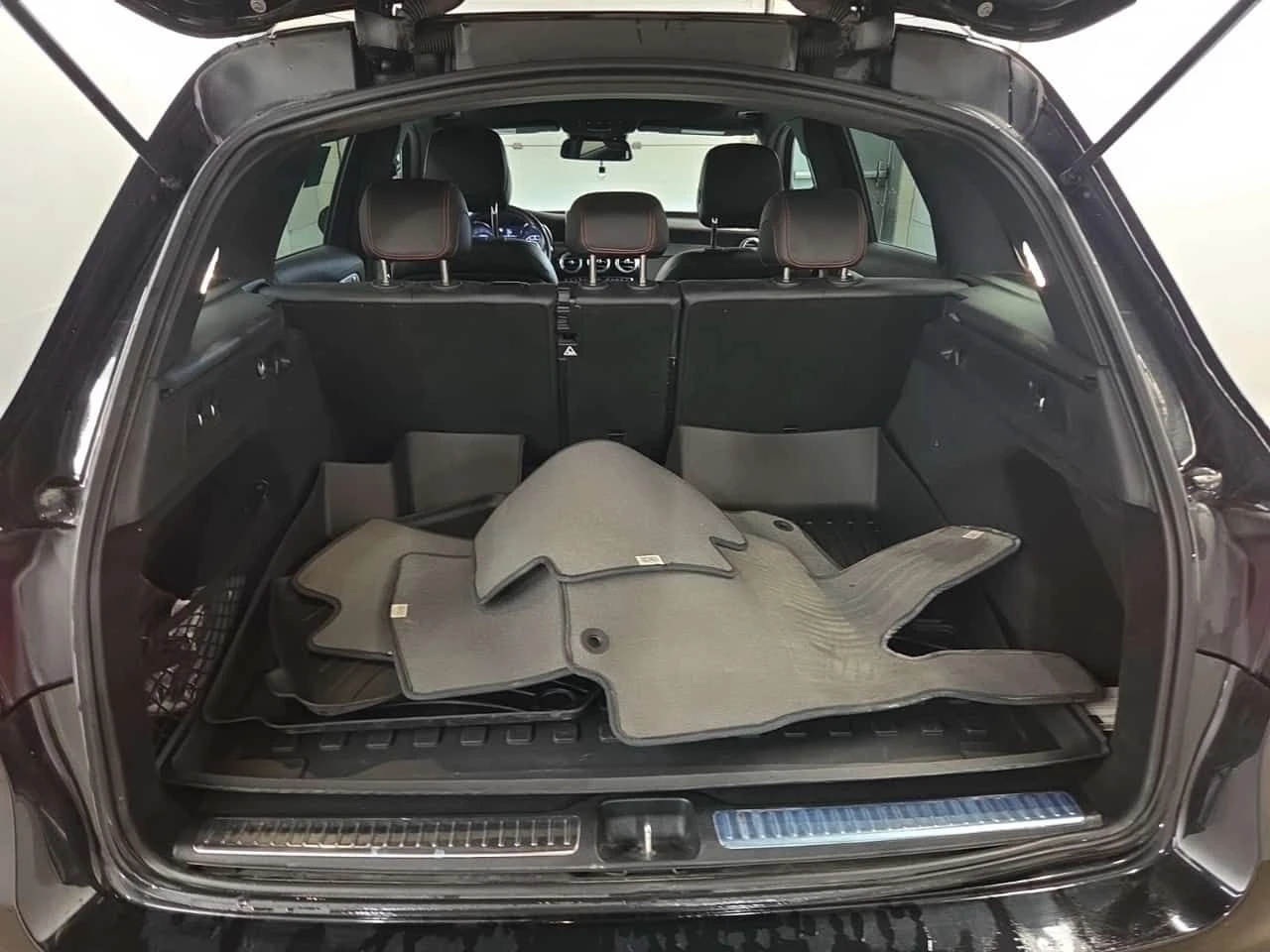 Mercedes-Benz GLC 43 AMG ALCANTARA| BURMESTER| ПАМЕТ| 2 КЛЮЧА| , снимка 15 - Автомобили и джипове - 54762069