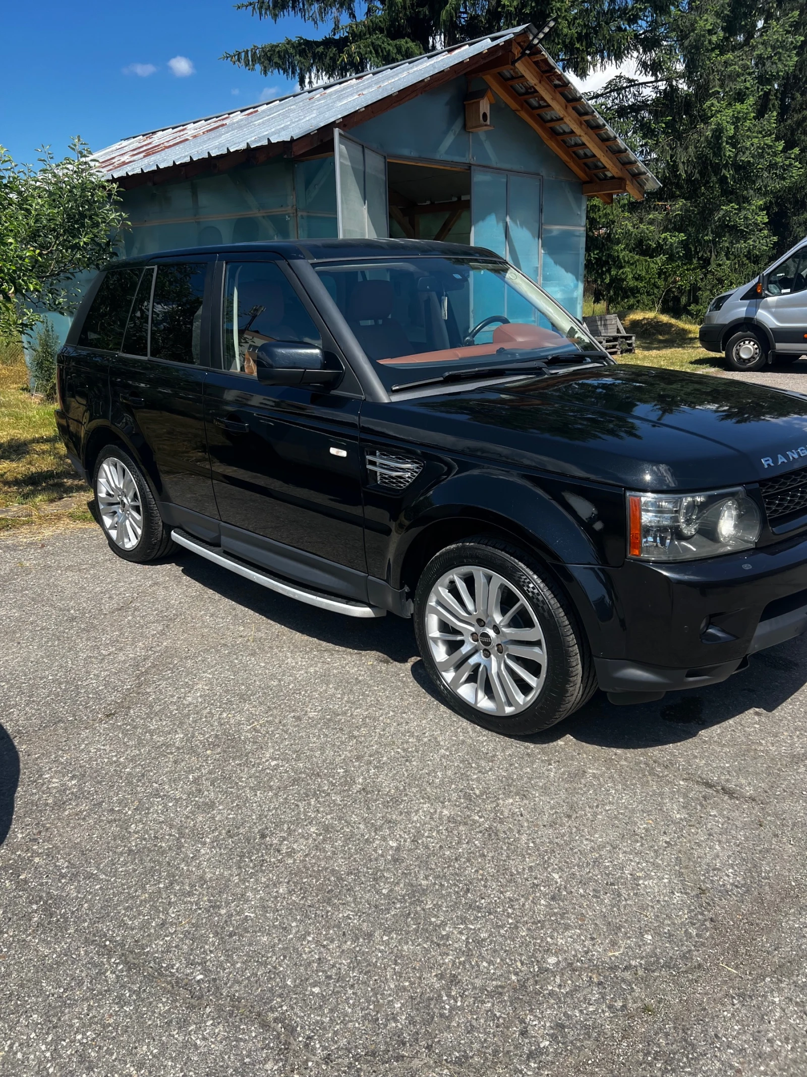 Land Rover Range Rover Sport 3.0HSE, снимка 2 - Автомобили и джипове - 54819988