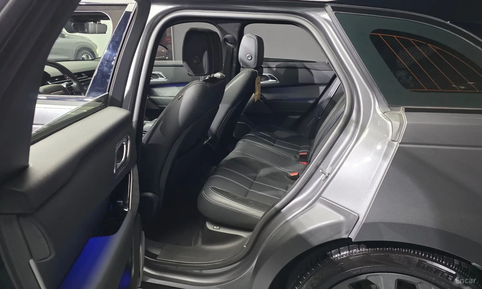 Land Rover Range Rover Velar * * D300 R-Dynamic SE* * , снимка 11 - Автомобили и джипове - 55058561