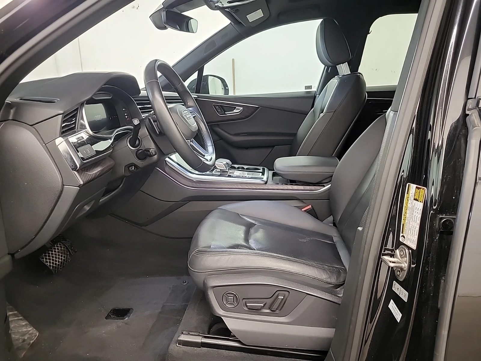 Audi Q7 Progressiv / Quattro / 7 Seats / Panorama, снимка 7 - Автомобили и джипове - 55322148