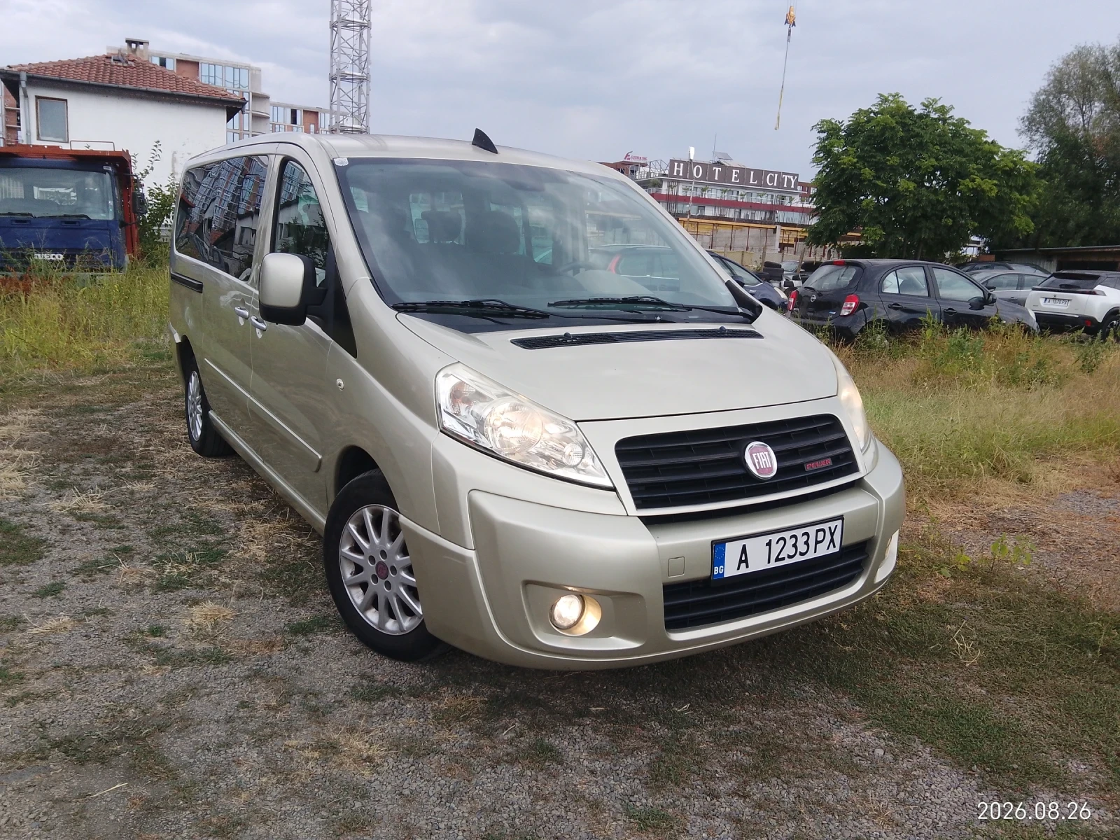 Fiat Scudo 2.0MULTIJET-PANORAMA-8МЕСТА-КЛИМАТРОНИК-ОБСЛУЖЕН-, снимка 3 - Бусове и автобуси - 55827003