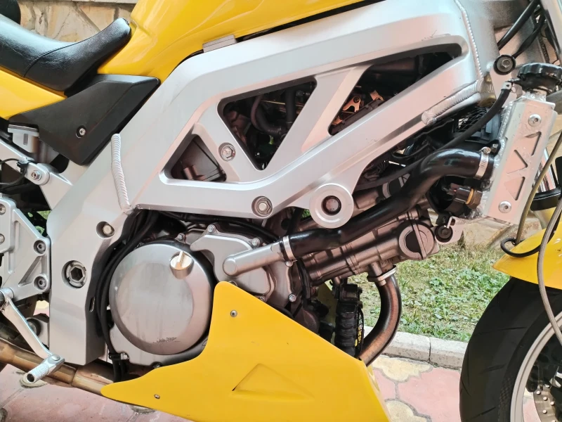 Suzuki SV  Sv 650i ПЕРФЕКТЕН!!! , снимка 7 - Мотоциклети и мототехника - 51378489