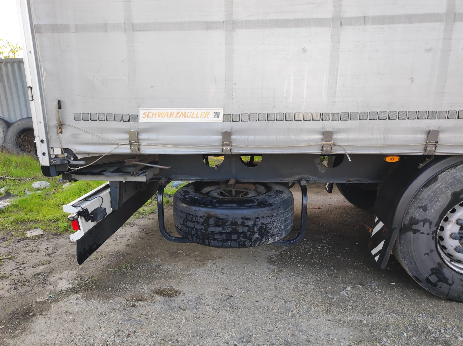 Полуремарке Schwarzmuller, снимка 4 - Ремаркета - 54083173