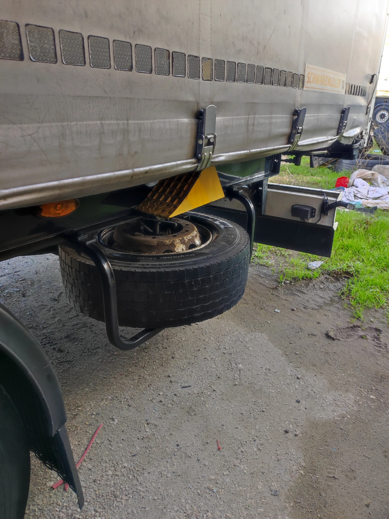 Полуремарке Schwarzmuller, снимка 10 - Ремаркета - 54083173