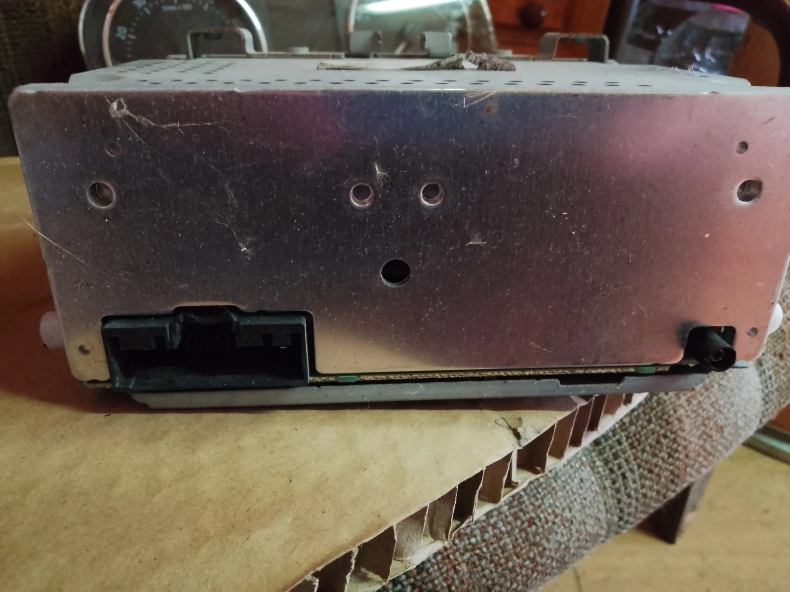 6T-18C815-AD      Z231854 | Mobile.bg   1