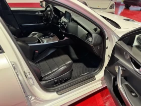 Kia Stinger GT/370HP/4WD/PANO/H&K/CAM/BREMBO/MEMO/HUD/LED/834g, снимка 11 - Автомобили и джипове - 53616737