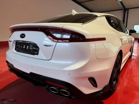 Kia Stinger GT/370HP/4WD/PANO/H&K/CAM/BREMBO/MEMO/HUD/LED/834g, снимка 6 - Автомобили и джипове - 53616737