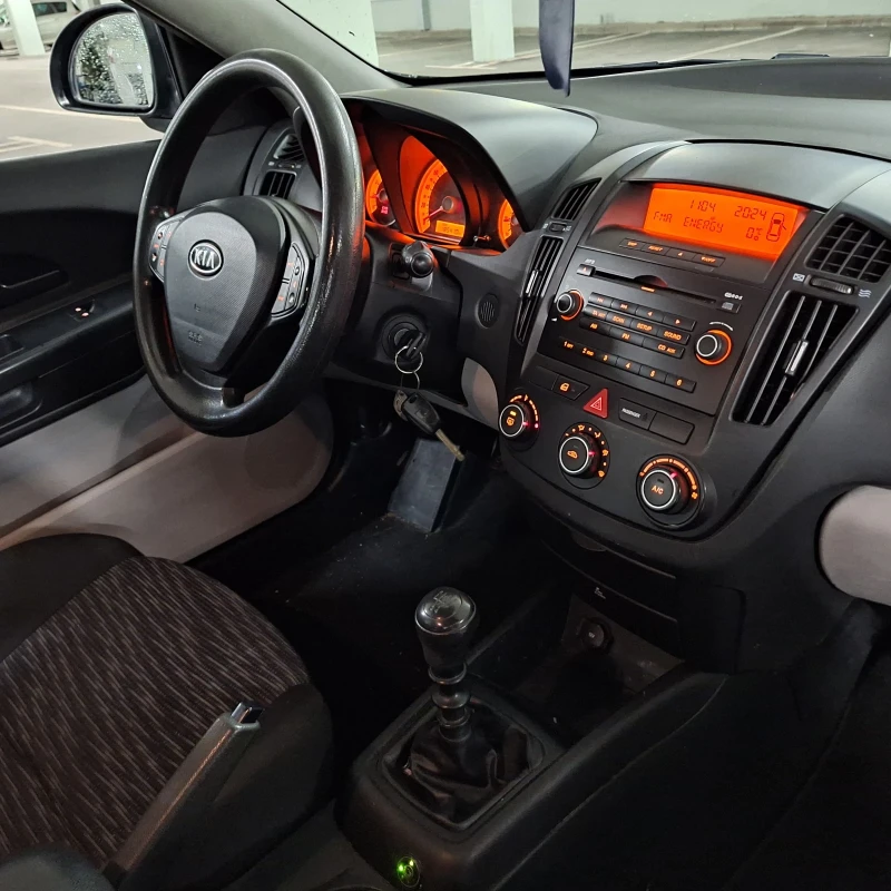 Kia Ceed 1.4i LPG, снимка 13 - Автомобили и джипове - 48465583