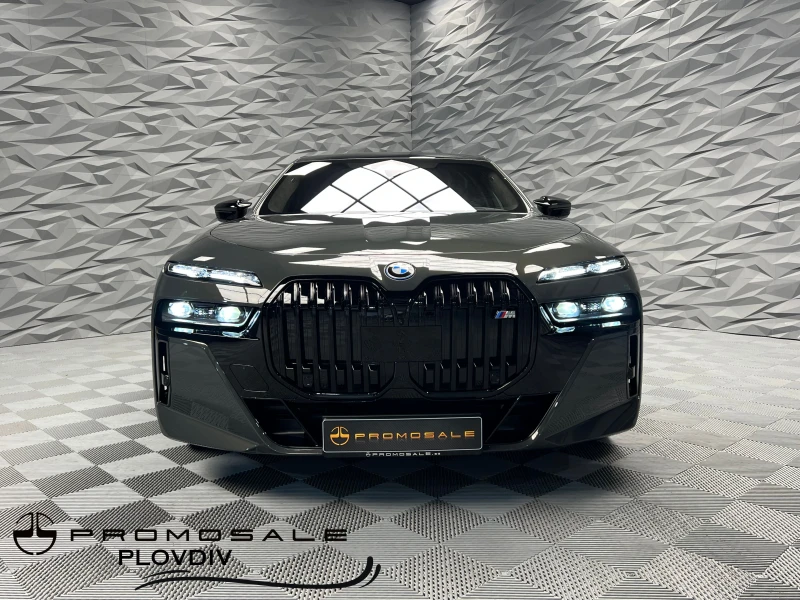 BMW 760 M* E* xDrive* TV* Pano* Camera* B&W, снимка 2 - Автомобили и джипове - 48991136