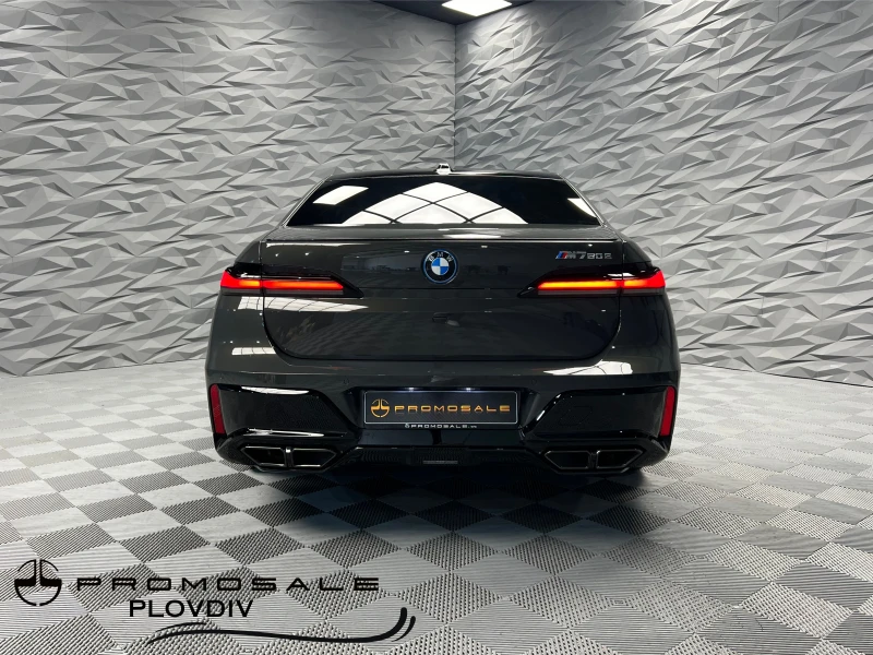 BMW 760 M* E* xDrive* TV* Pano* Camera* B&W, снимка 4 - Автомобили и джипове - 48991136