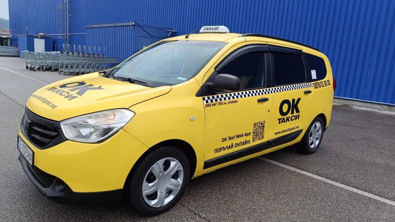 Dacia Lodgy 1.6 ГАЗ, снимка 11 - Автомобили и джипове - 51476211