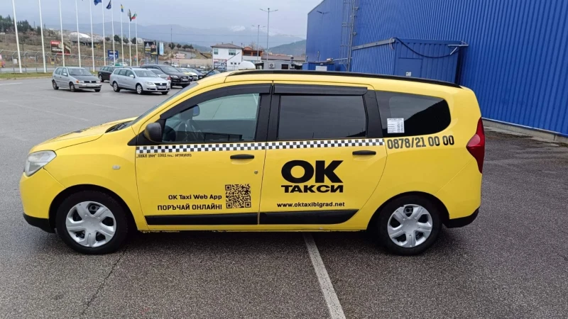 Dacia Lodgy 1.6 ГАЗ, снимка 4 - Автомобили и джипове - 51476211