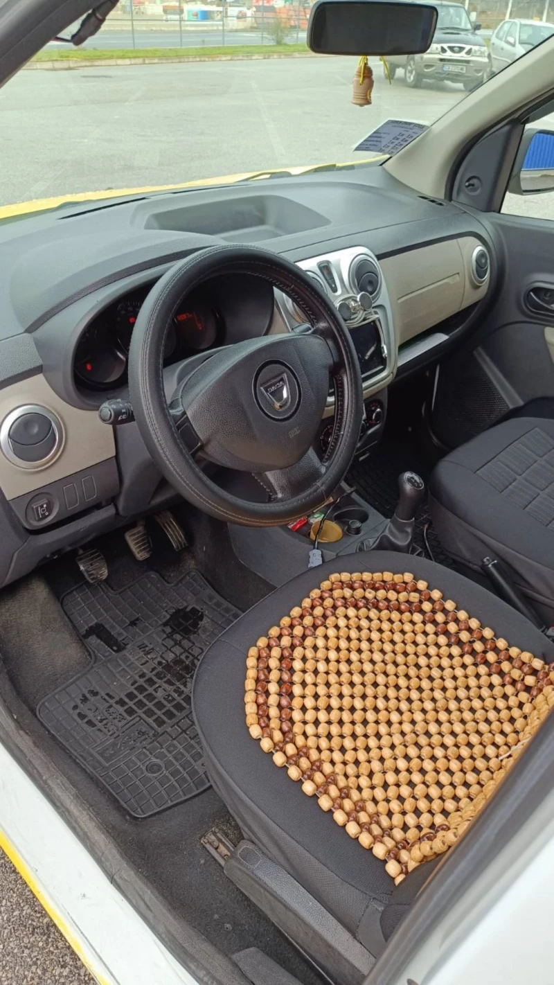 Dacia Lodgy 1.6 ГАЗ, снимка 13 - Автомобили и джипове - 51476211