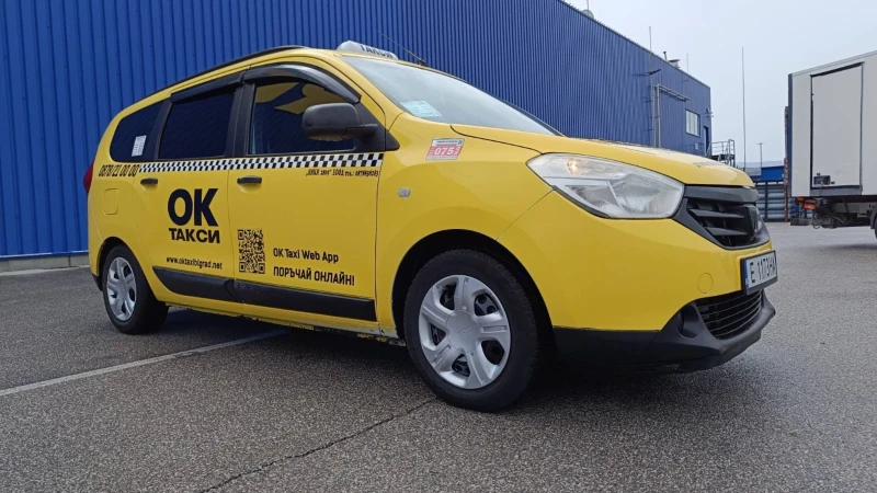 Dacia Lodgy 1.6 ГАЗ, снимка 2 - Автомобили и джипове - 51476211