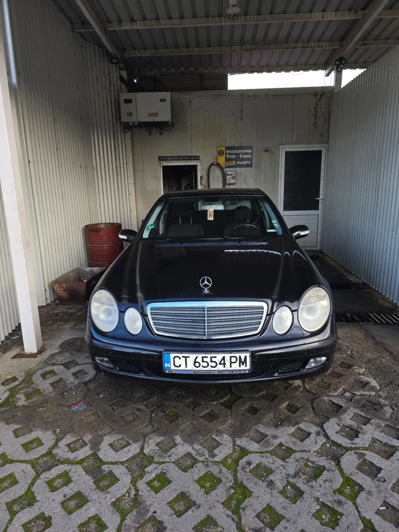 Mercedes-Benz E 220, снимка 9 - Автомобили и джипове - 52250762
