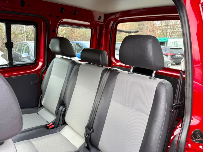 VW Caddy 1.6  &#127464;&#127469;, снимка 13 - Автомобили и джипове - 52687875