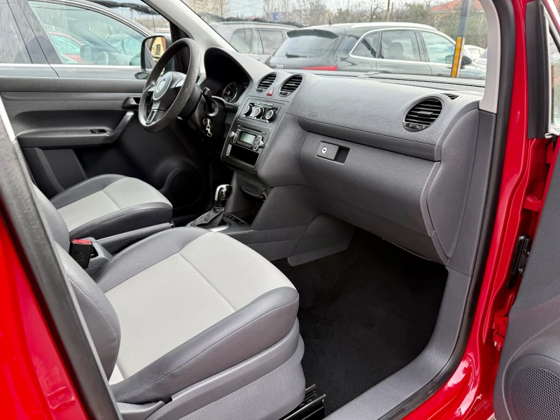 VW Caddy 1.6  &#127464;&#127469;, снимка 12 - Автомобили и джипове - 52687875