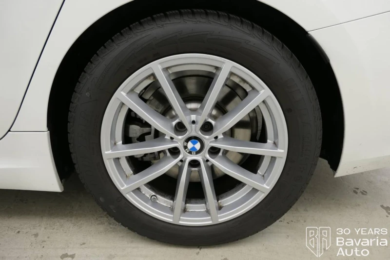 BMW 330 i xDrive Touring M Sport Paket Sportautomatic, снимка 12 - Автомобили и джипове - 52727304