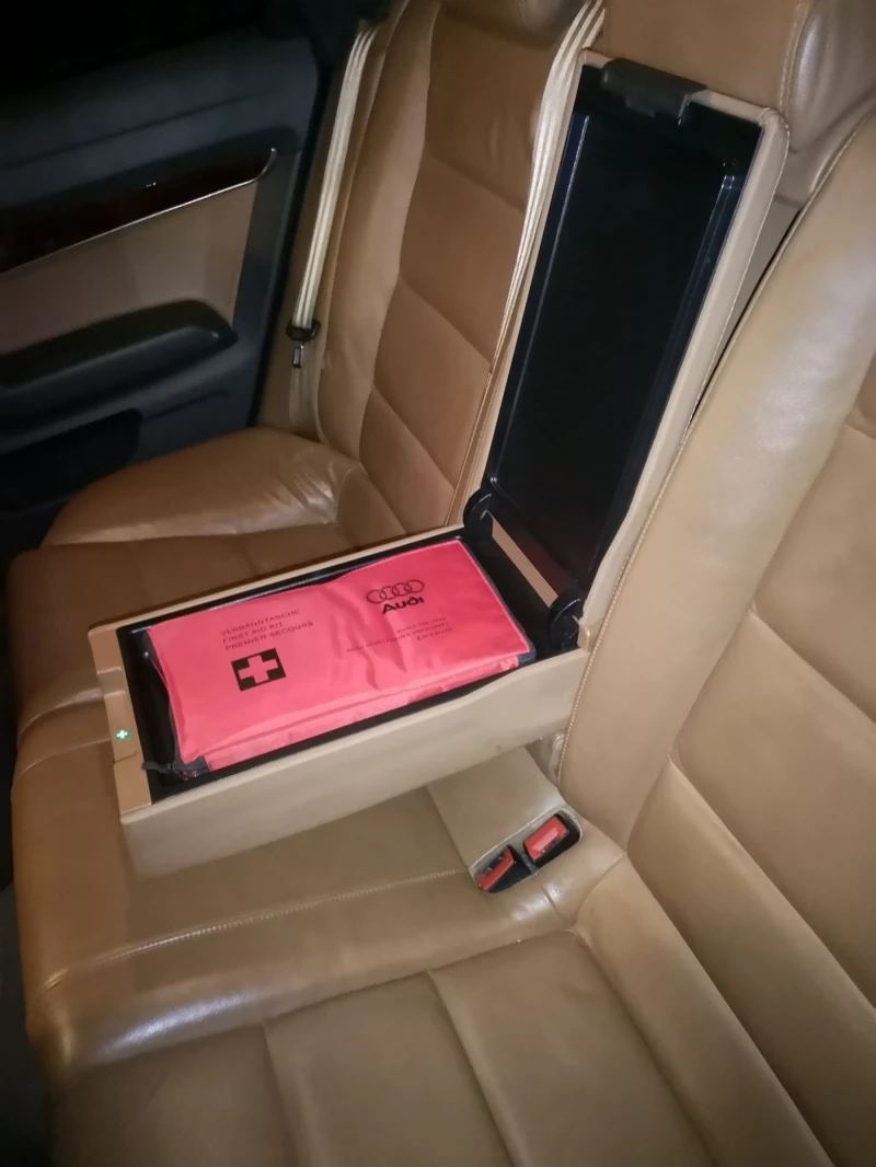 Audi A6, снимка 15 - Автомобили и джипове - 52791062