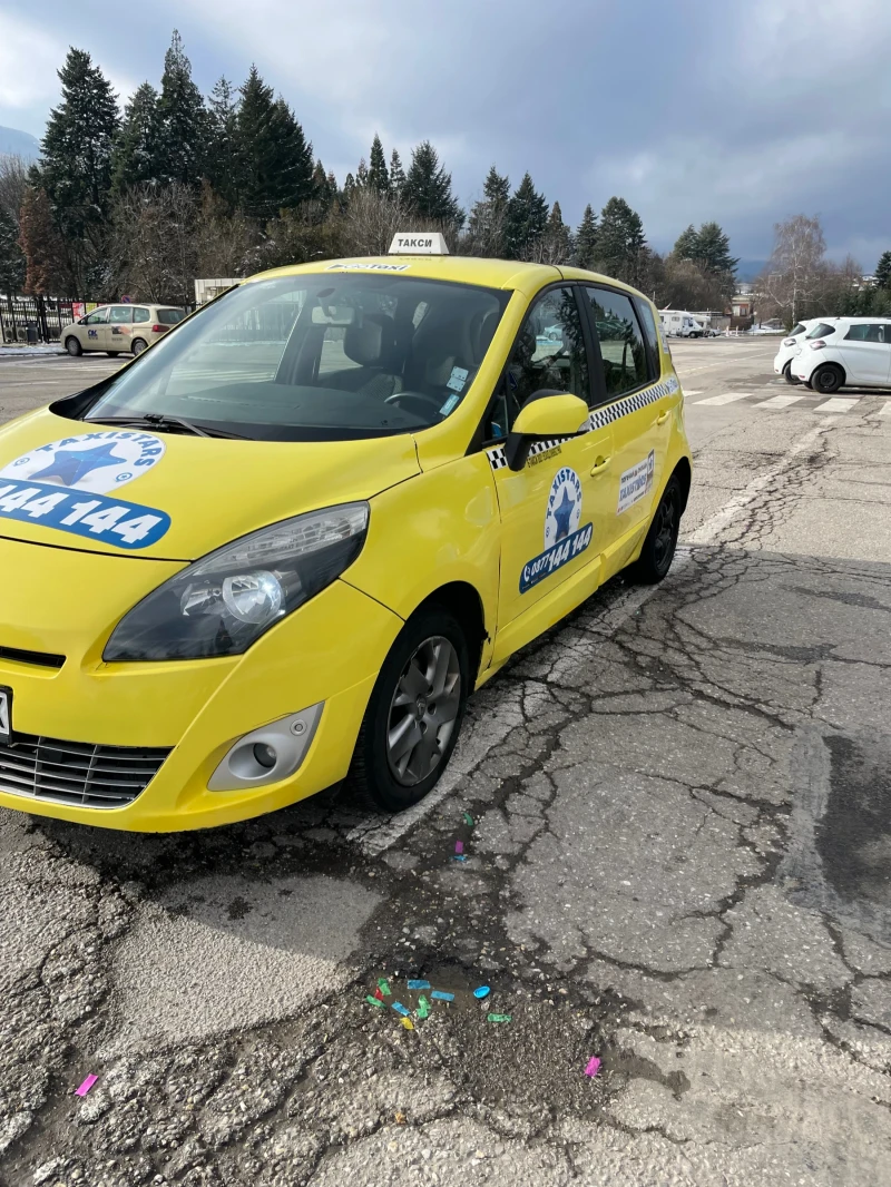 Renault Scenic 1.6 газ.инж работи перфектно, снимка 2 - Автомобили и джипове - 52910902