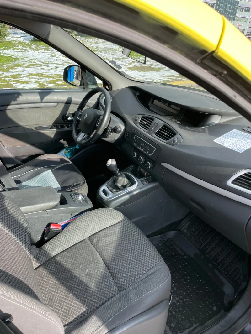 Renault Scenic 1.6 газ.инж работи перфектно, снимка 11 - Автомобили и джипове - 52910902
