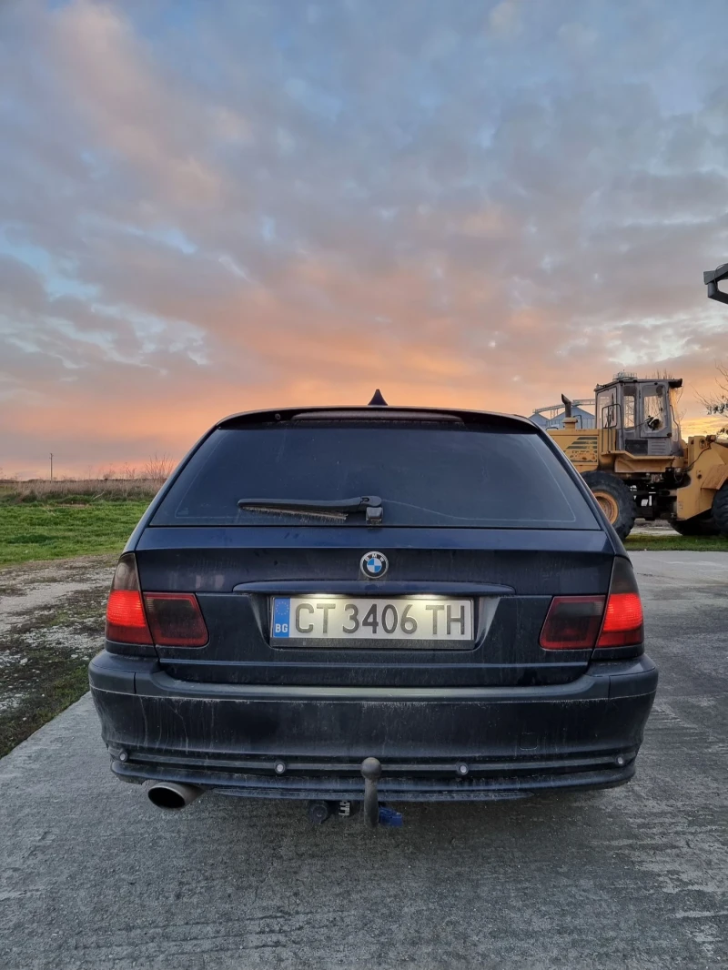 BMW 320, снимка 6 - Автомобили и джипове - 52957337