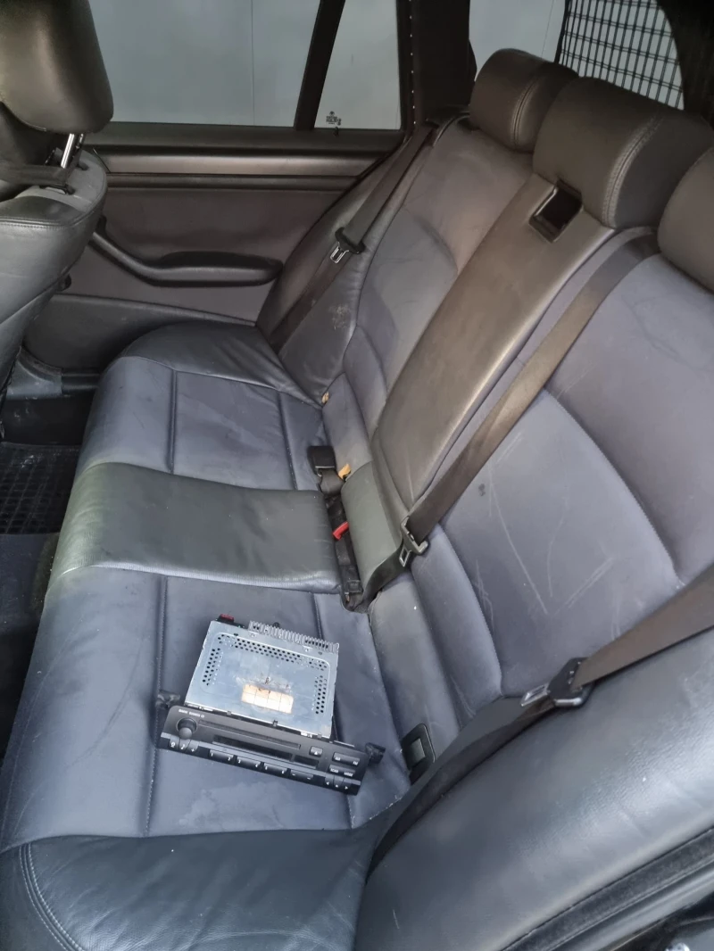 BMW 320, снимка 7 - Автомобили и джипове - 52957337