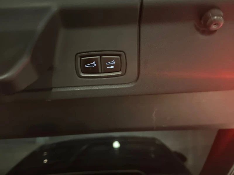 Porsche Panamera * GTS * CARFAX * БЕЗ ПЪРВОНАЧАЛНА ВНОСКА, снимка 16 - Автомобили и джипове - 52974385