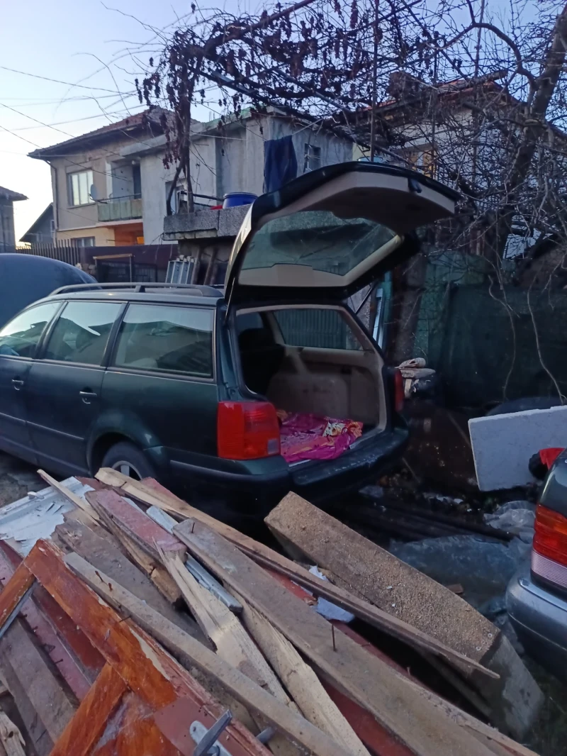 VW Passat, снимка 5 - Автомобили и джипове - 53113099