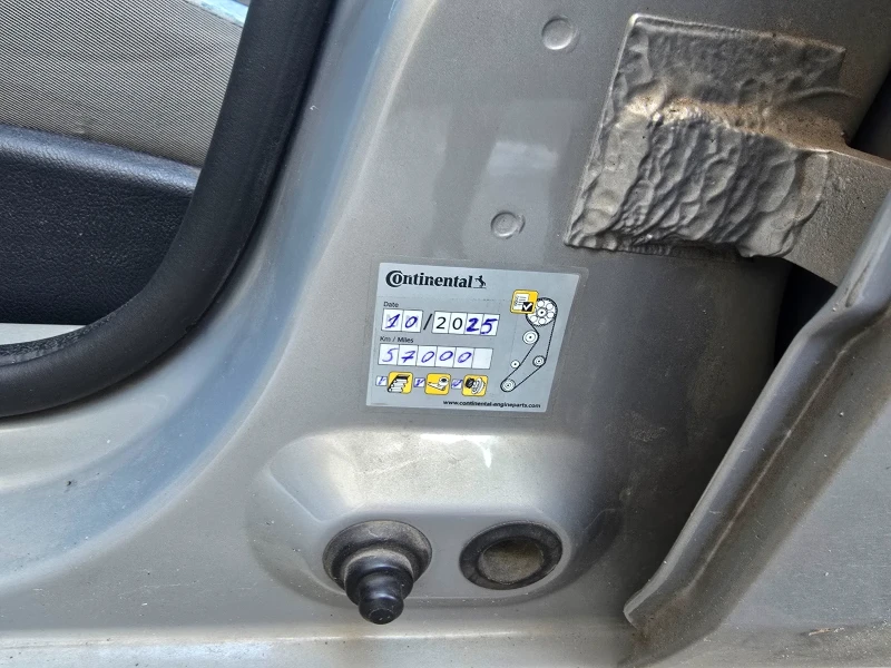 Renault Symbol 1.4i, снимка 12 - Автомобили и джипове - 53141060